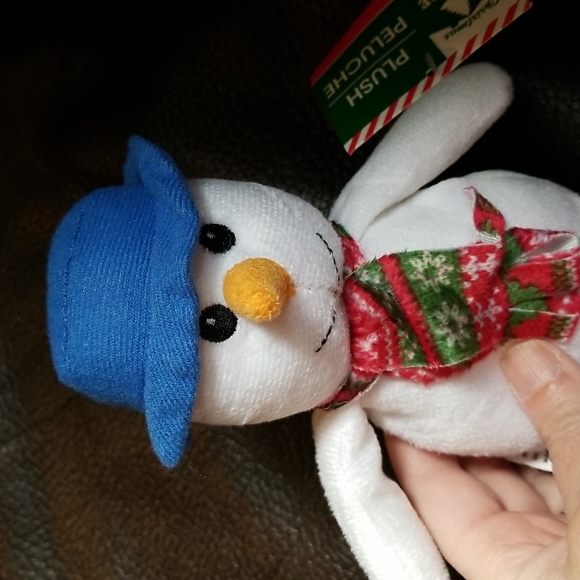 5/25 snowman plush - Picture 2 of 4
